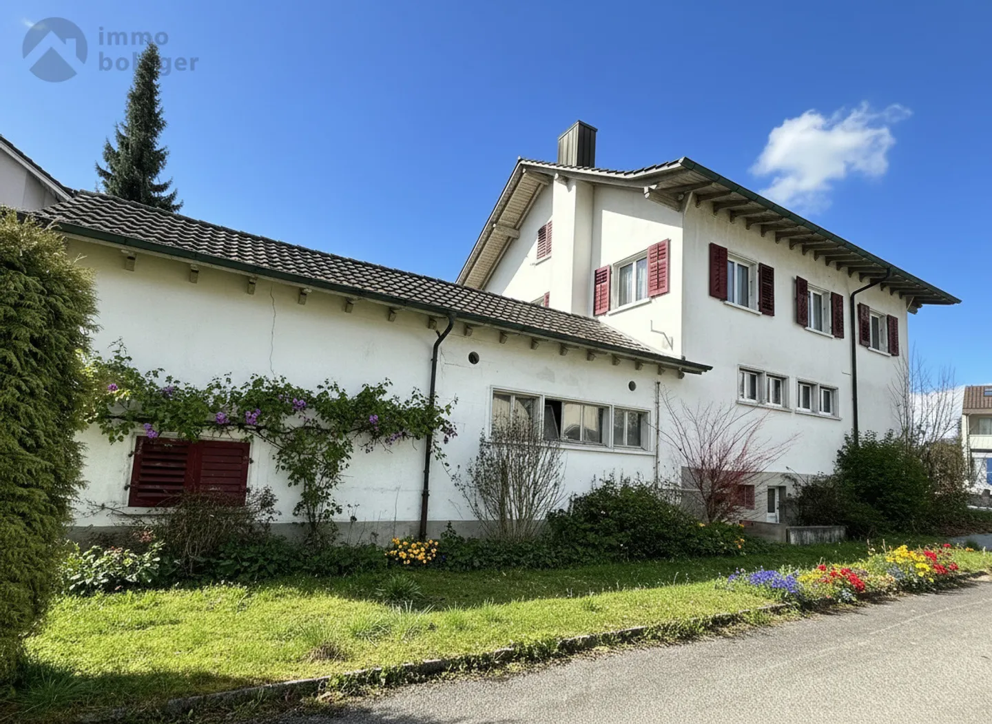 Proprietà del progetto con >300 m2 di superficie abitabile, laboratorio e spazio commerciale - Foto 2 di 17