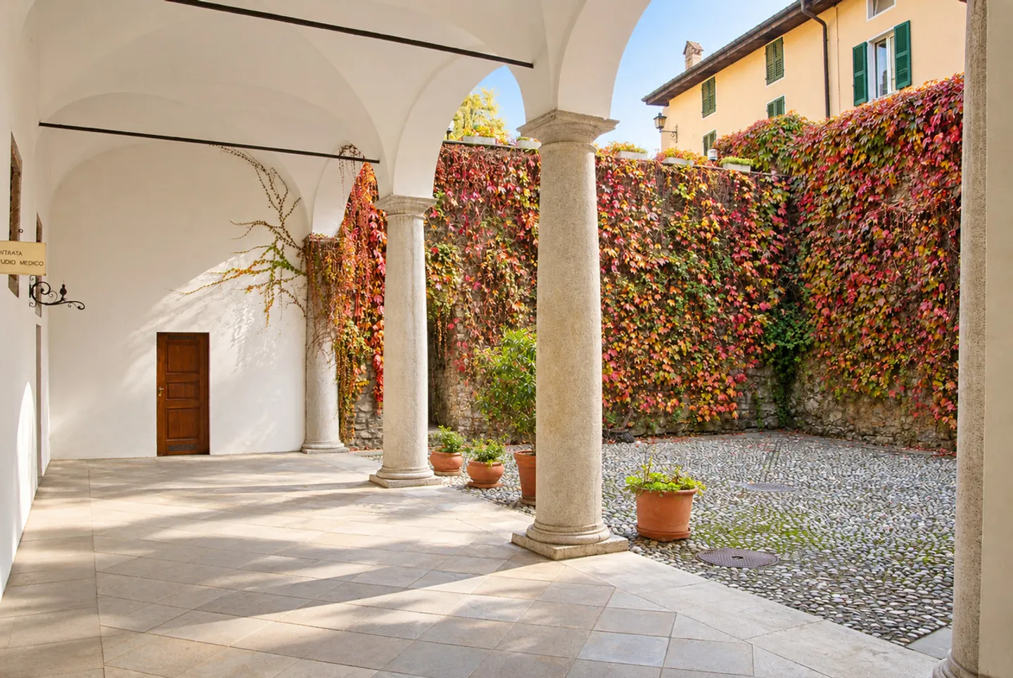 Spacious Office Space in Mendrisio - Photo 1 of 9