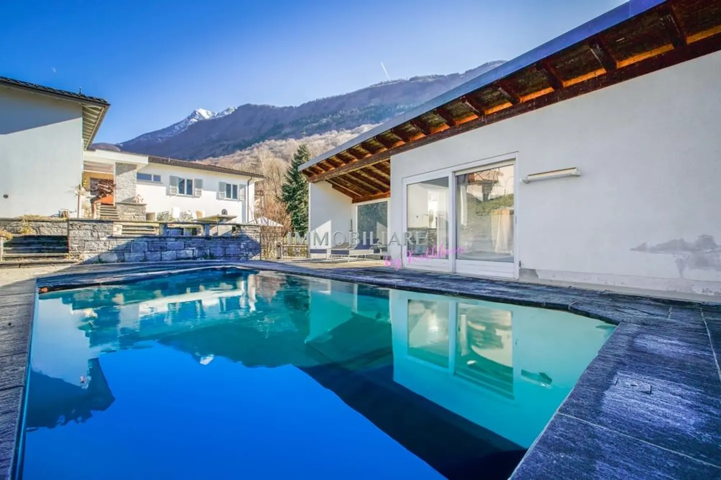 Villa spacieuse avec piscine privée - Photo 15 sur 15