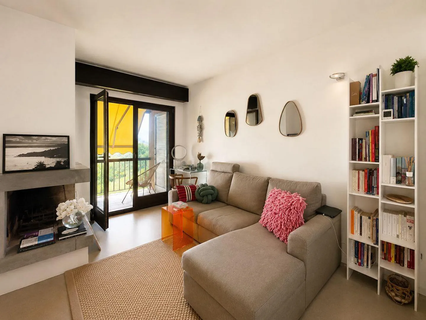 Charming 2.5 Room Apartment with Balcony in Montagnola - Photo 6 of 10