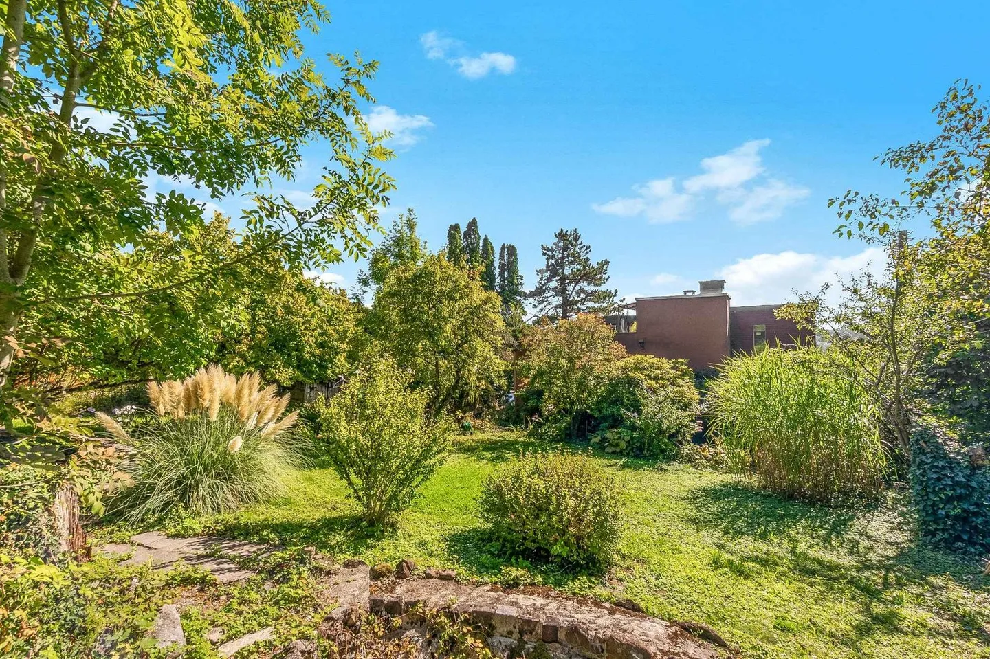 Proprietà con progetto di costruzione in una posizione eccellente - Foto 4 di 5