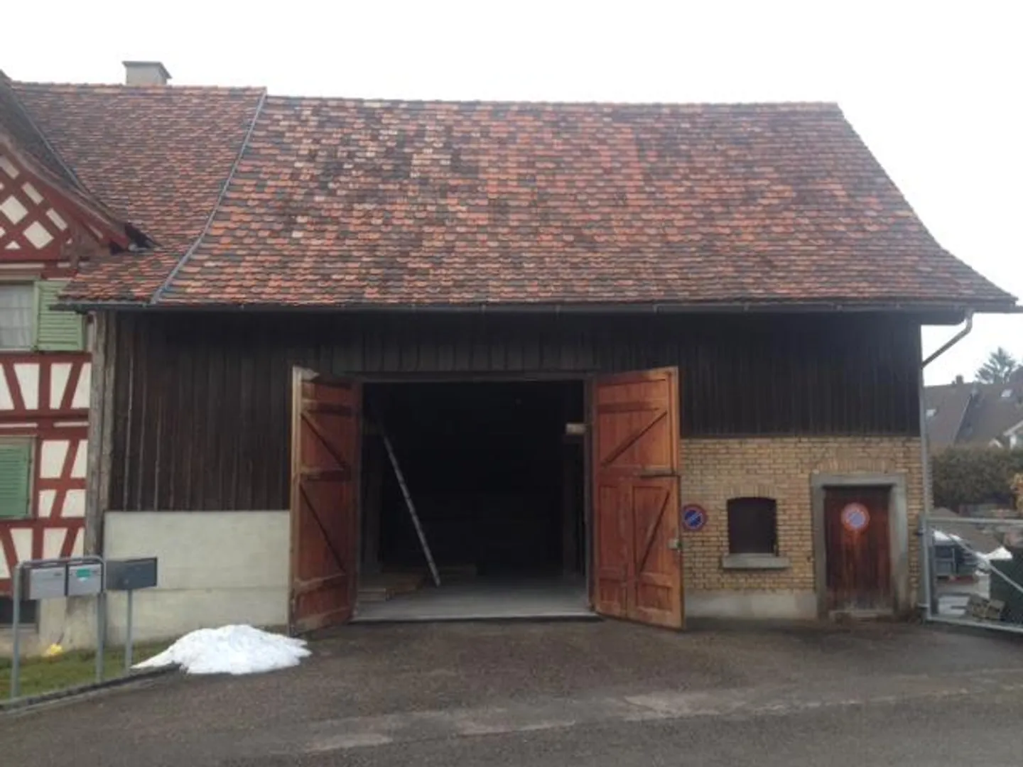 Barn for storage and commercial space - Photo 1 of 10