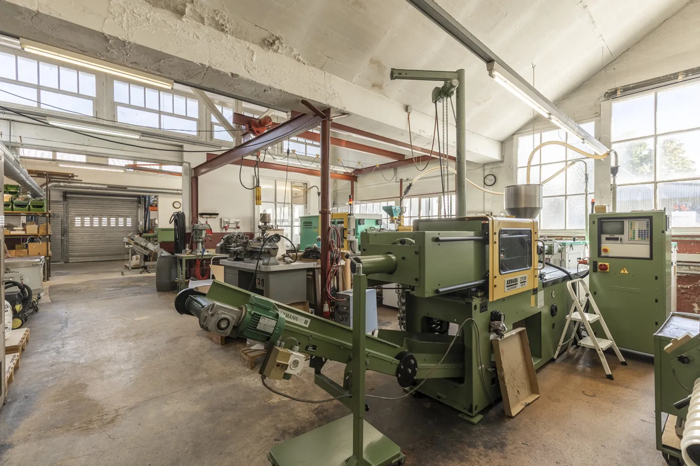 Salle de production avec des possibilités d'utilisation polyvalentes - Photo 2 sur 10