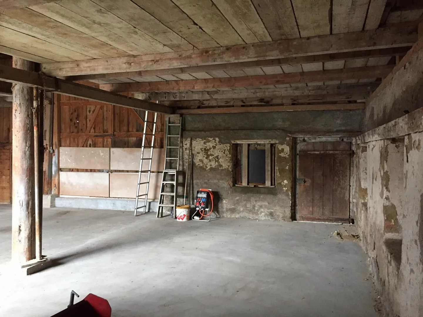 Barn for storage and commercial space - Photo 6 of 10