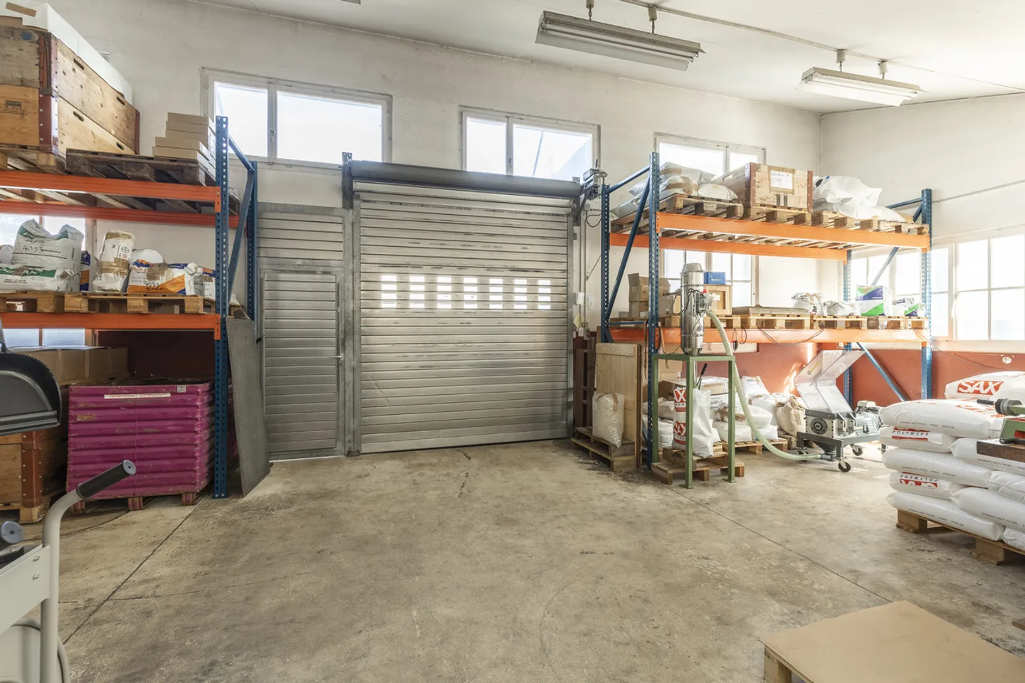 Salle de production avec des possibilités d'utilisation polyvalentes - Photo 4 sur 10