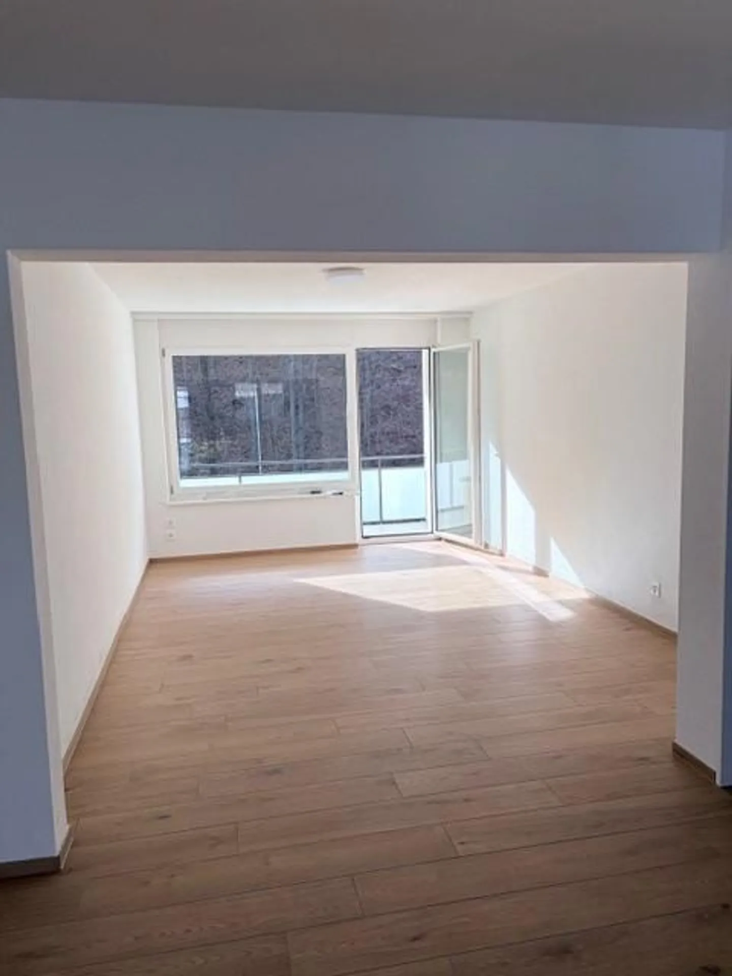 Cozy 3.5-room apartment on the raised ground floor with balcony - Photo 6 of 10