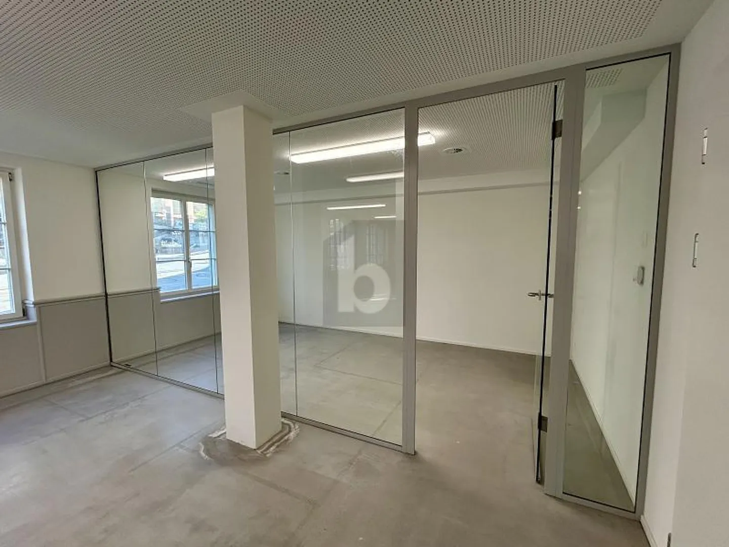 USO VERSATILE, IN UNA POSIZIONE DI PRIMA CLASSE - Foto 3 di 6