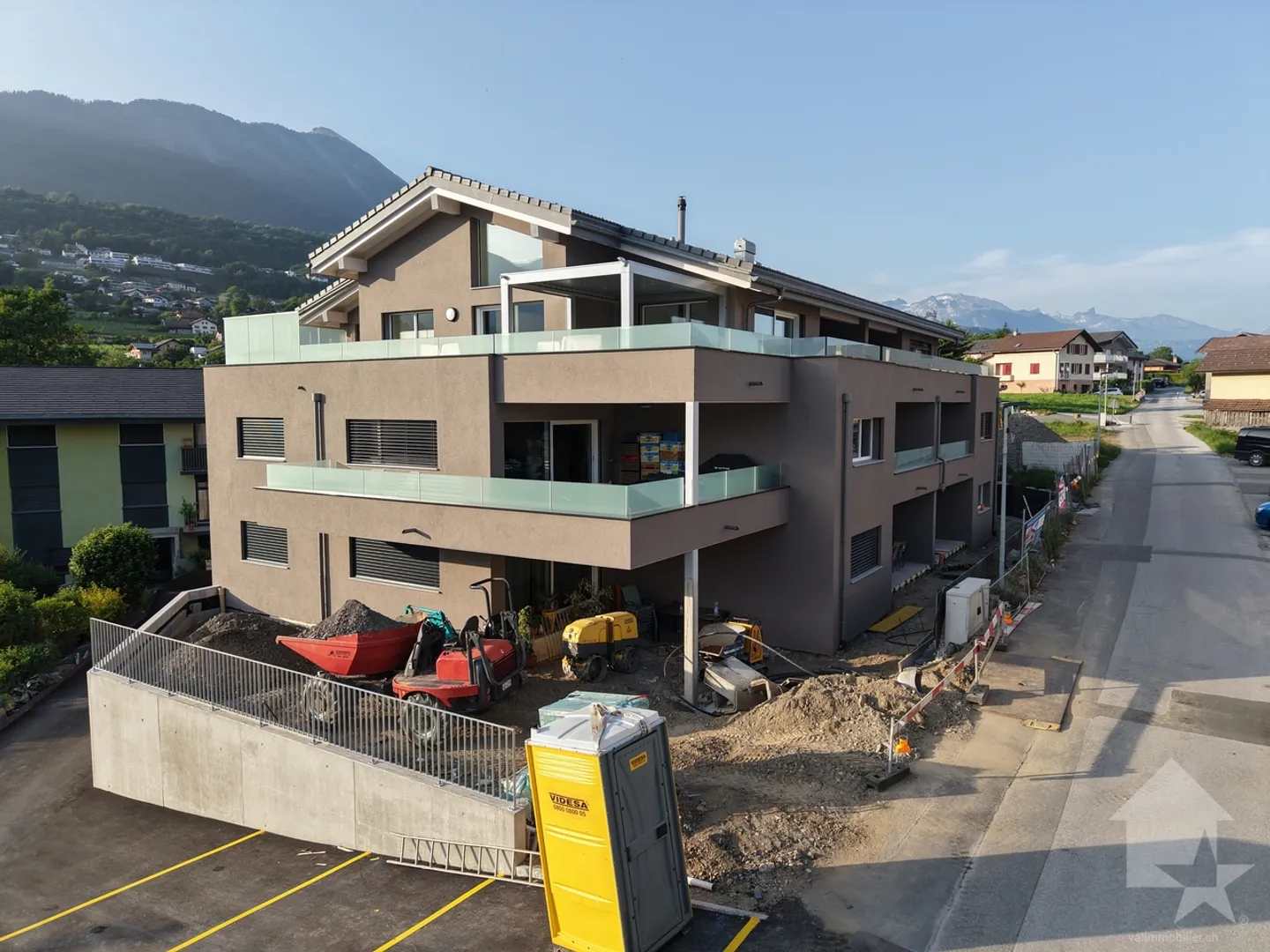 App. 4.5 rooms new, quiet, close to shopping, sunny - Photo 1 of 11