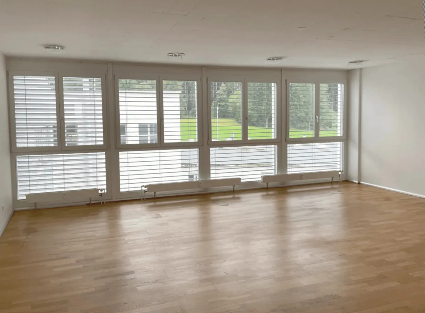 Commercial for rent, Chaltenbodenstrasse 6 (Feusisberg, Switzerland) - Foto 2 von 5