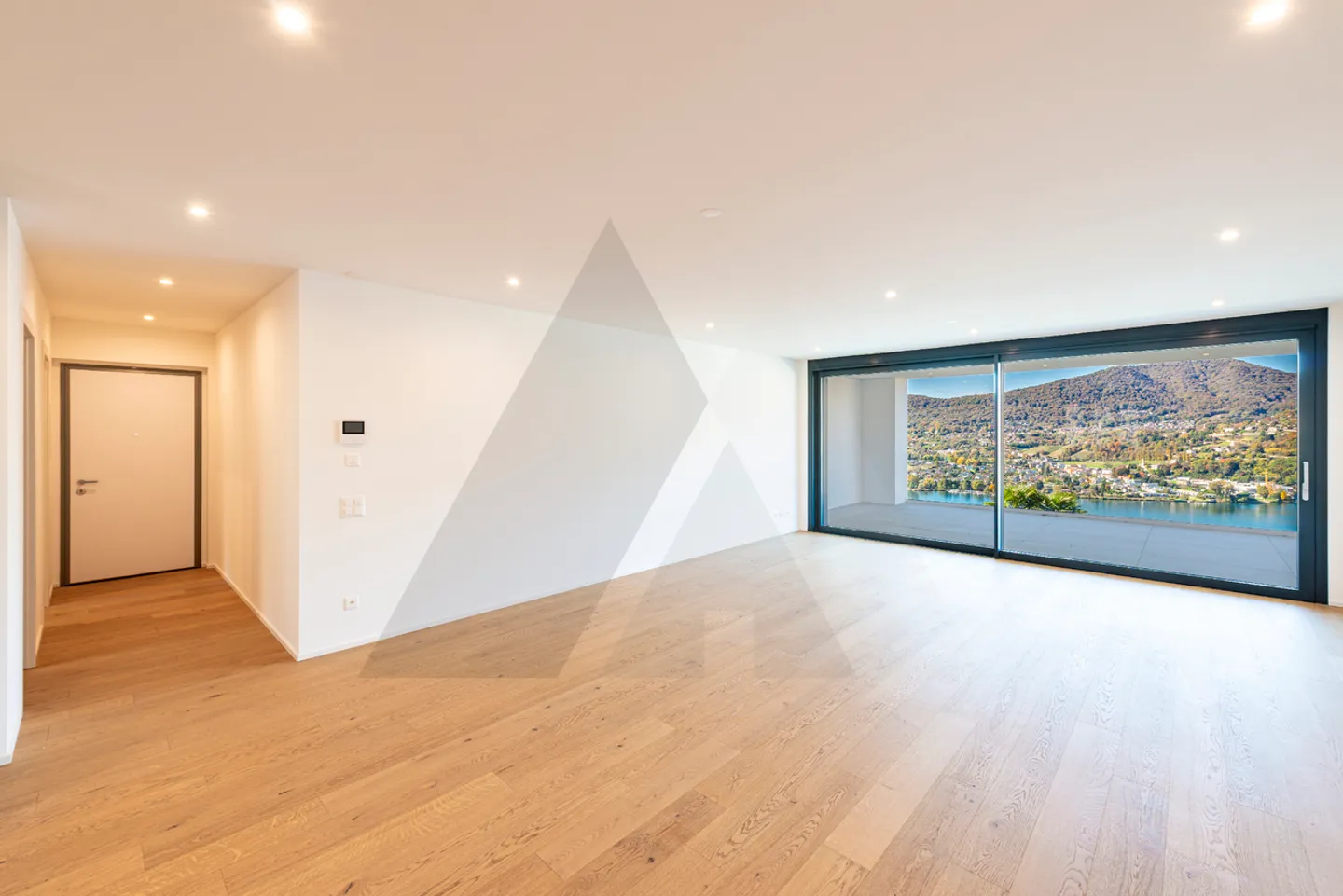 APPARTEMENT ÉLÉGANT AVEC VUE SUR LE LAC À MONTAGNOLA - Photo 5 sur 14