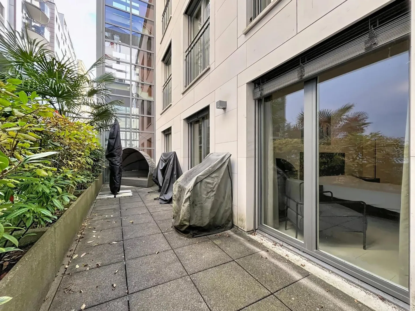 Appartement spacieux de 4,5 pièces dans une résidence moderne avec balcon et terrasse - Photo 11 sur 11