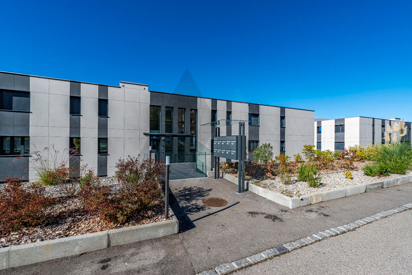 APPARTEMENT ÉLÉGANT AVEC VUE SUR LE LAC À MONTAGNOLA - Photo 12 sur 14