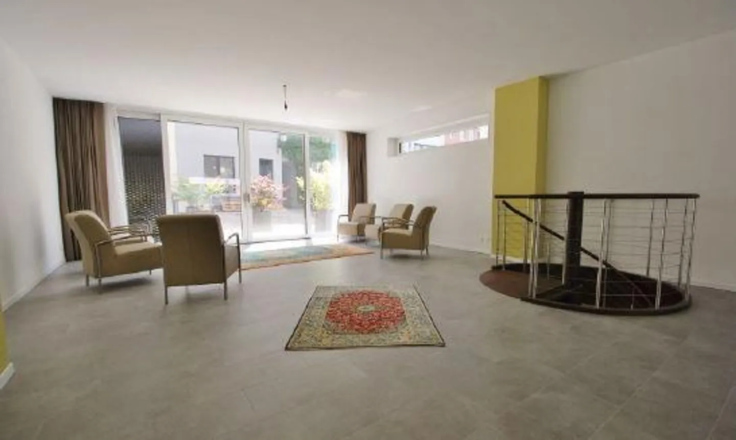 Maisonette 5.5 pièces - Photo 2 sur 3