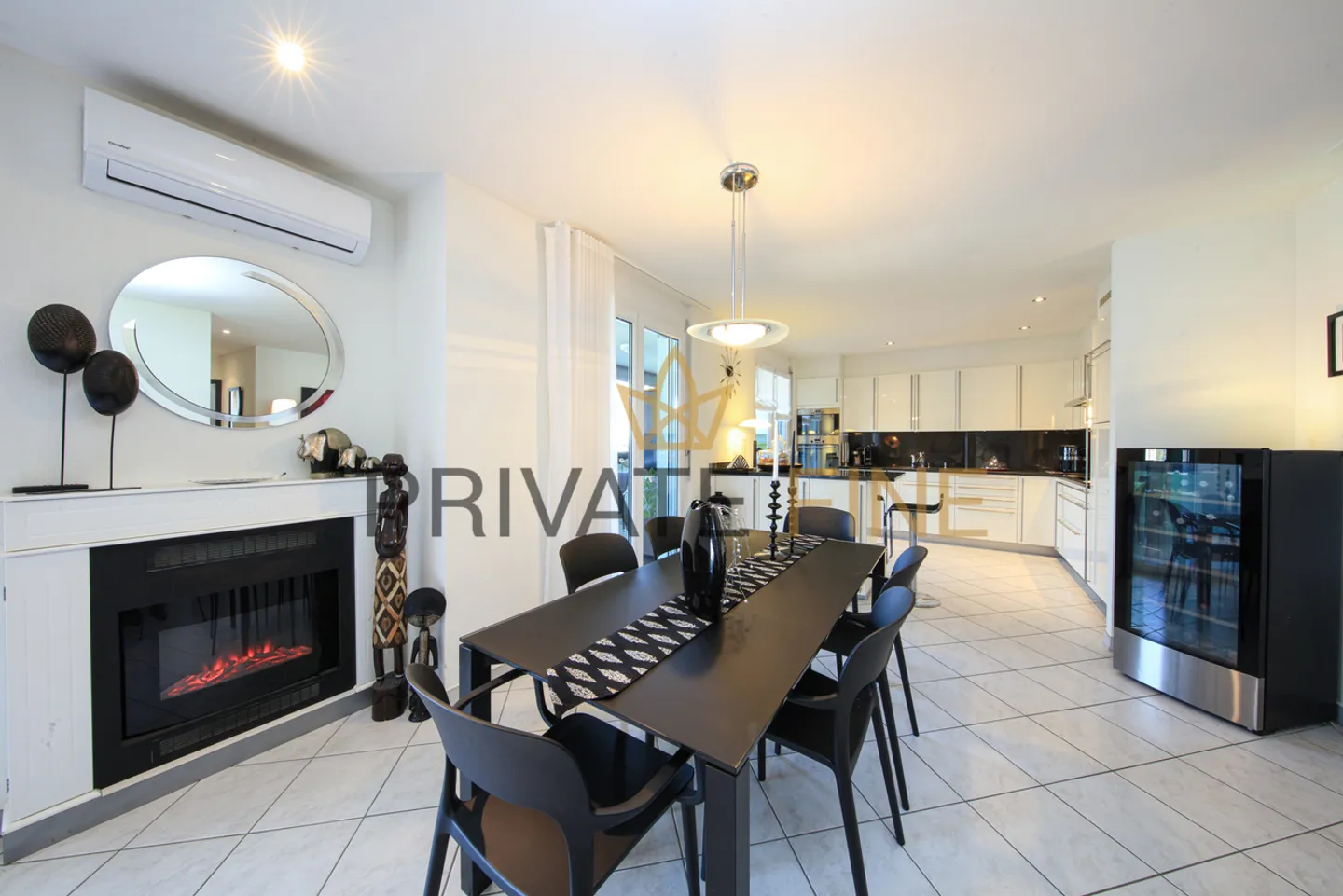 Attico di 5,5 locali in posizione centrale (24) - Foto 2 di 8