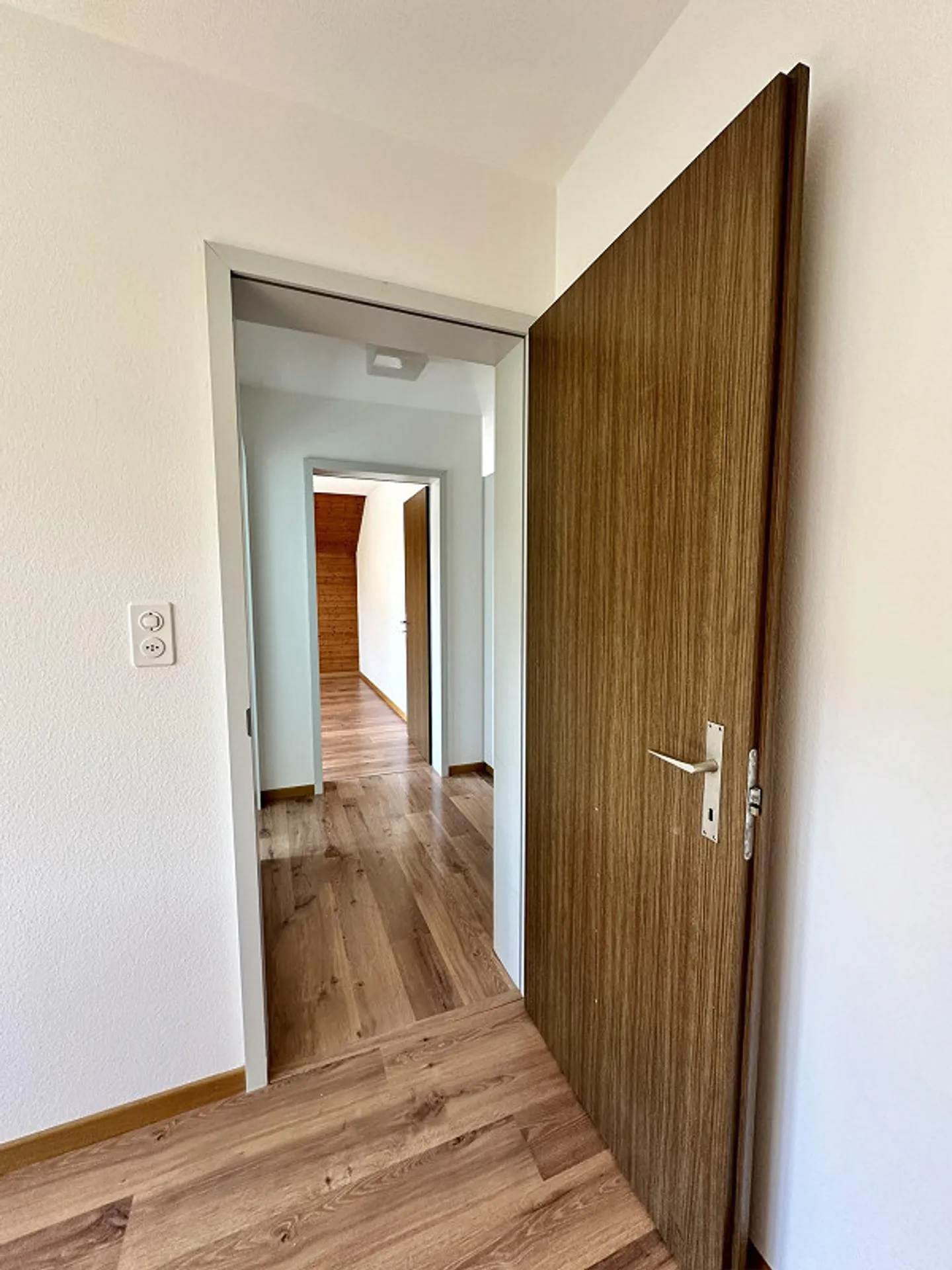 Bright apartment with balcony and shared garden - Photo 9 of 15