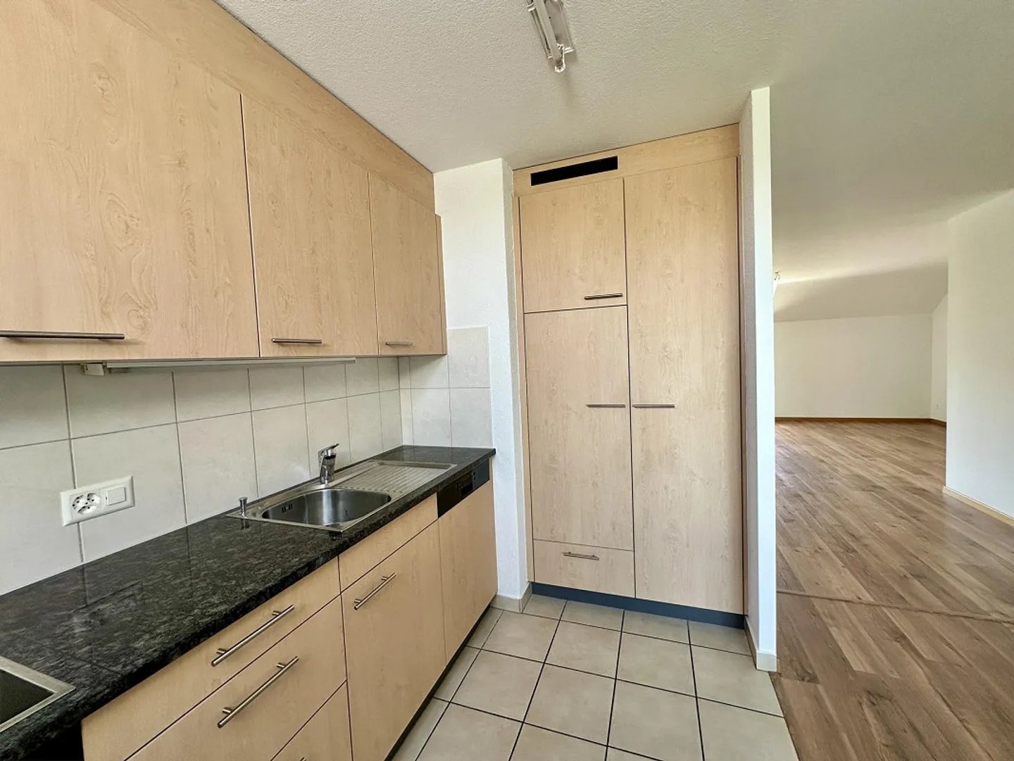 Bright apartment with balcony and shared garden - Photo 1 of 15