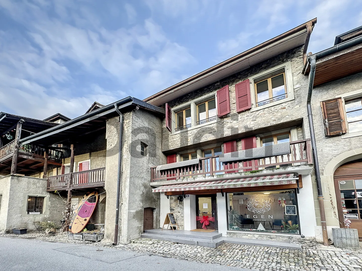 Arco commerciale di 68 m2 nel borgo di Saint-Prex - Foto 2 di 5