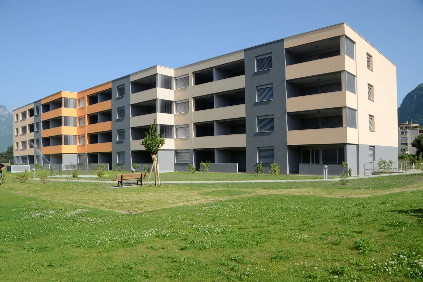 Außenparkplatz zu Vermieten - Foto 2 von 2