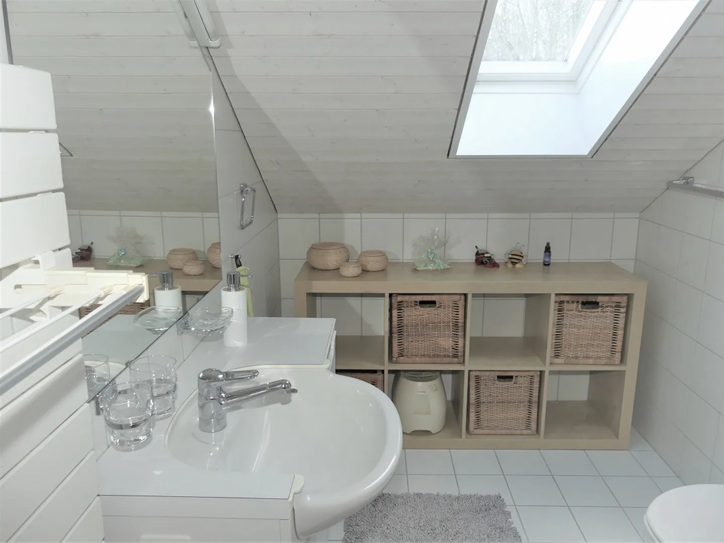 heimelige 2 Zimmer-Dachwohnung nähe Drei Weieren - Foto 3 von 10