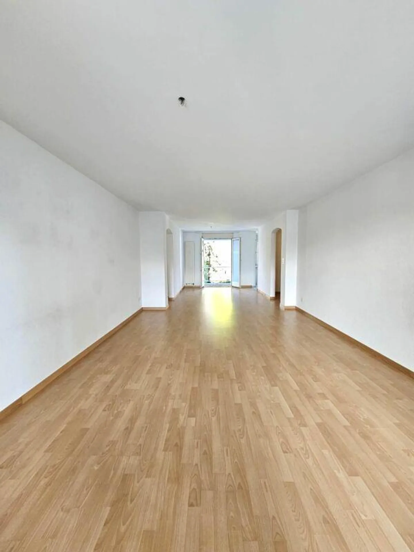 Appartement spacieux de 3,5 pièces - Photo 3 sur 7