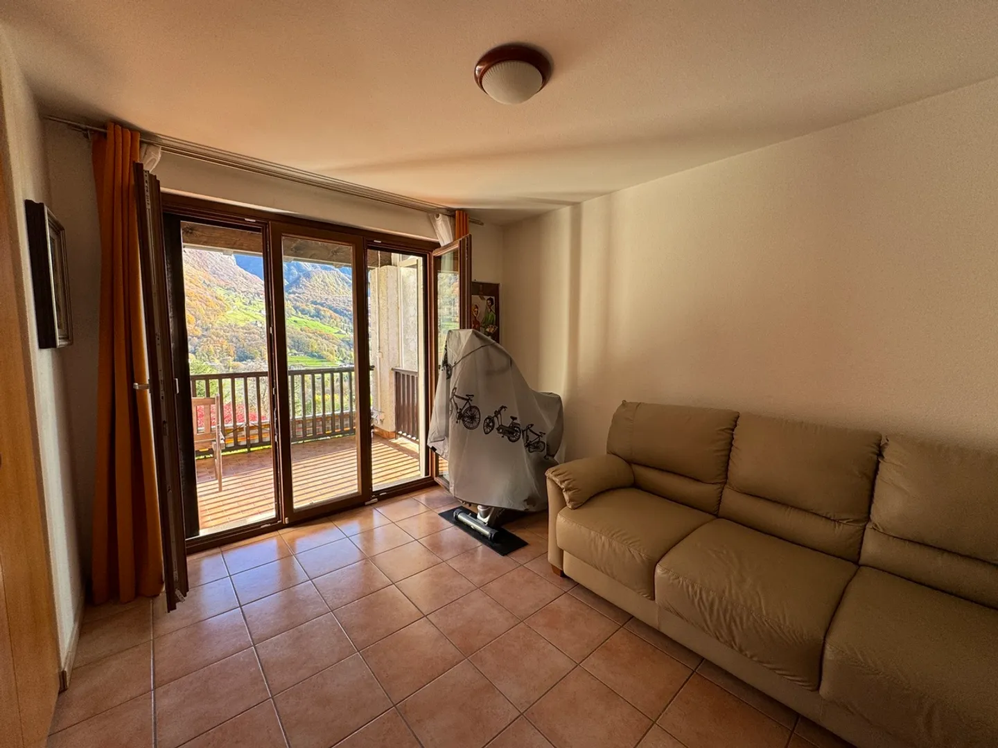 Parte di una casa bifamiliare con vista spettacolare - Foto 9 di 13