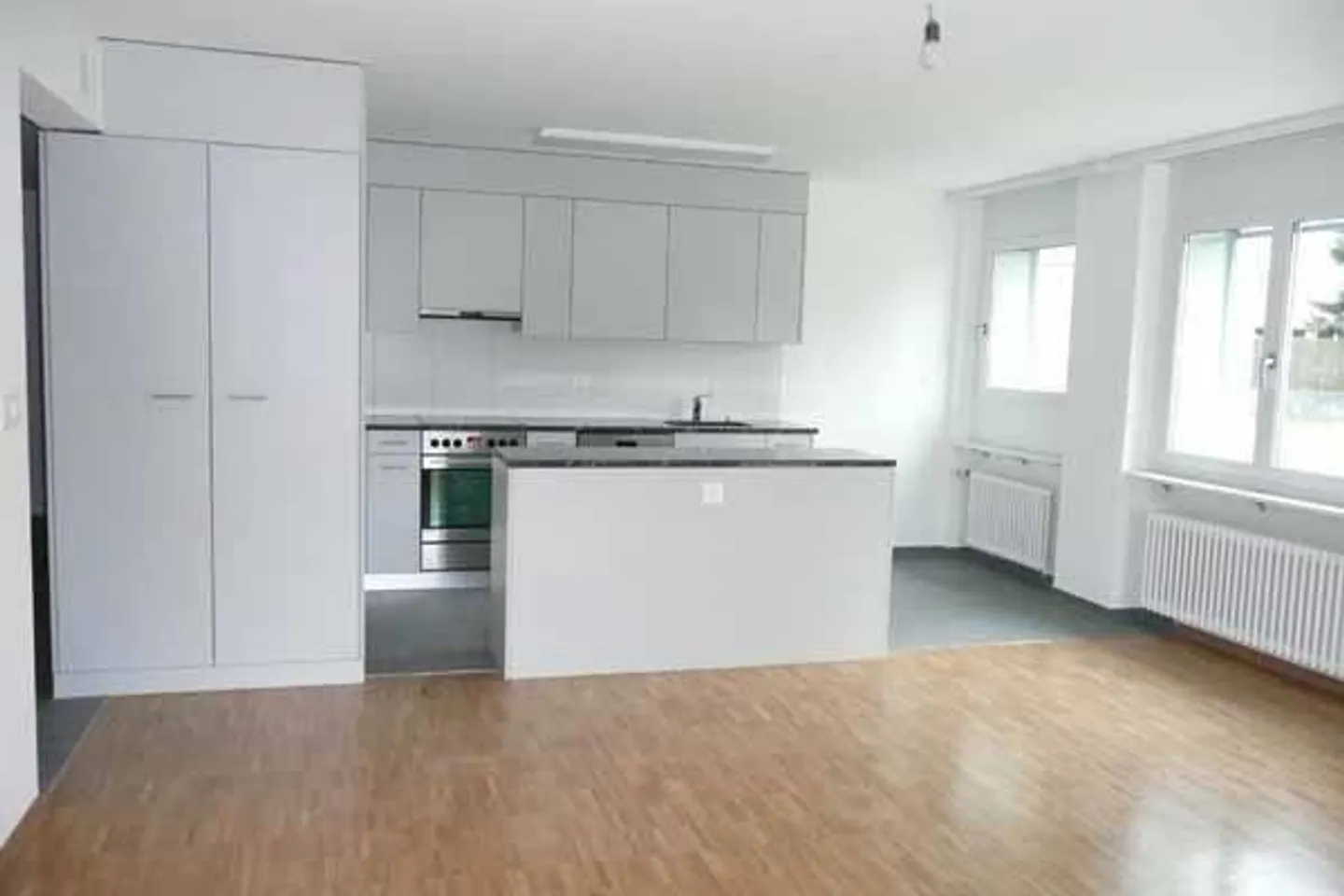 Geräumige 4-Zimmer-Wohnung - Foto 2 von 6