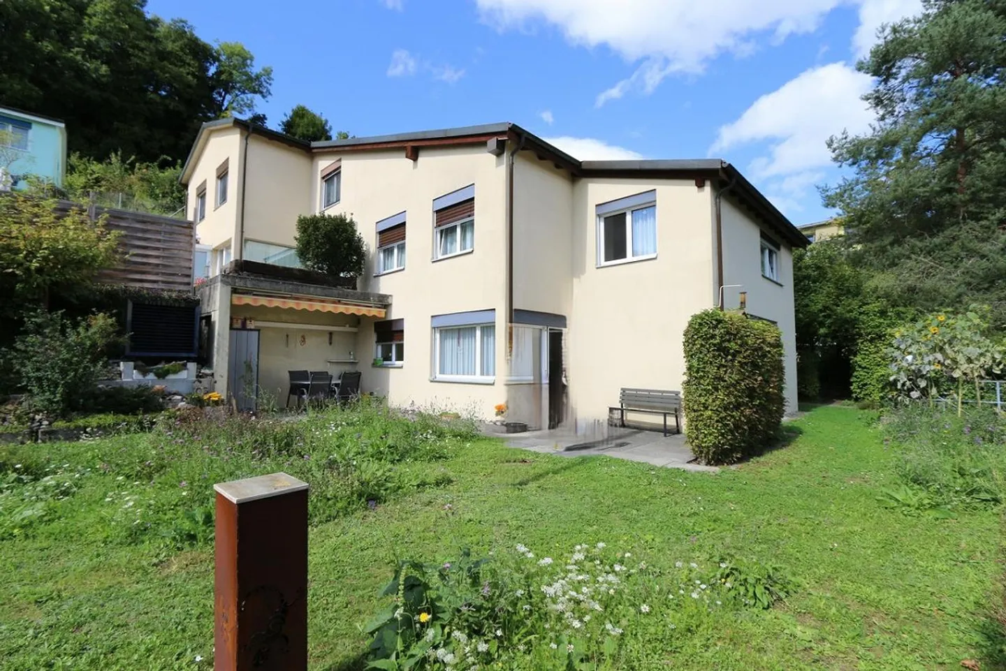 Casa unifamiliare ben curata ai piedi dell'Hohberg a Herblingen/SH - Foto 1 di 19