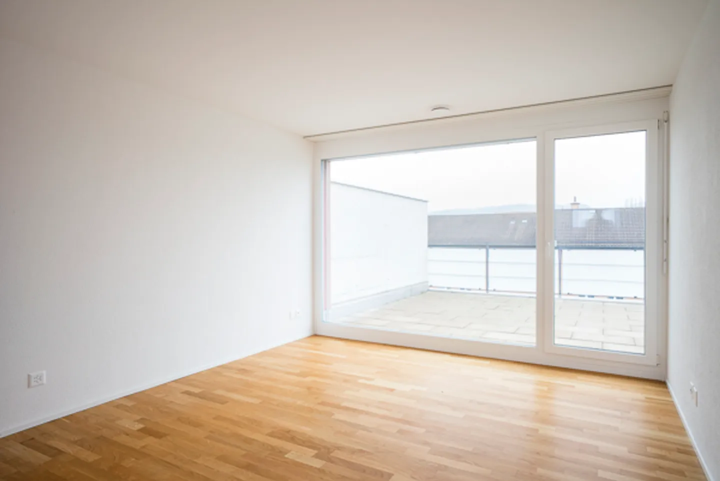 Moderne Attikawohnung mit Seesicht - Foto 7 von 13