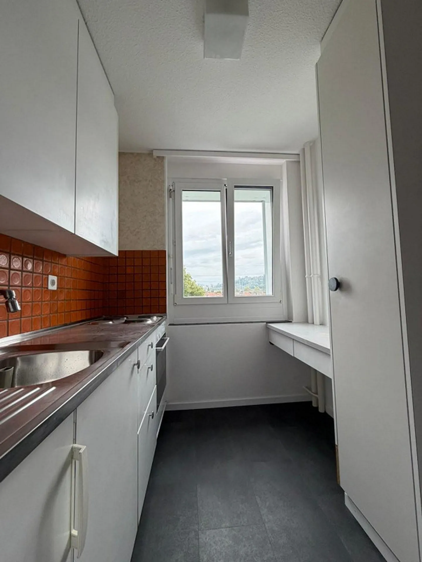 Appartement 4.5 pièces avec balcon, ascenseur et place de parking à Ostermundigen - Photo 2 sur 6