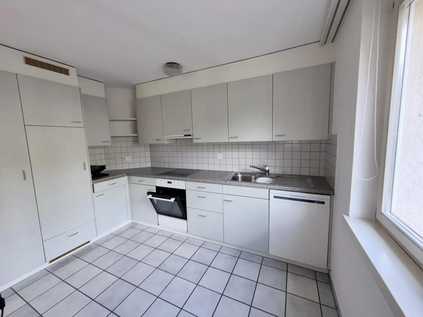 Beautiful, affordable 3.5-room apartment in Luthern - Photo 2 of 7