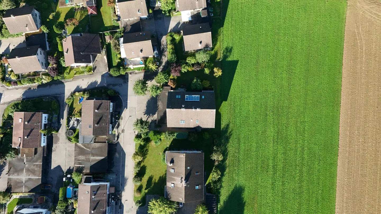 Condominium de 3,5 pièces avec vue dégagée - Photo 12 sur 13