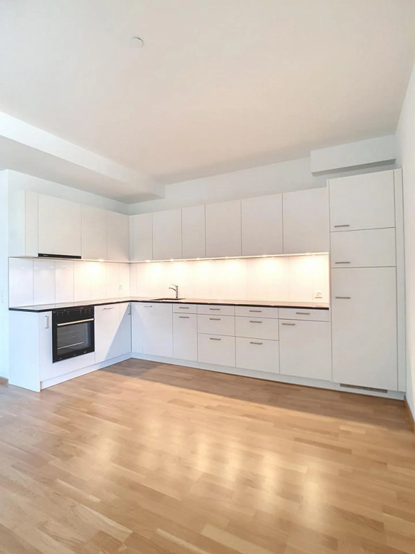 Atelier spazioso a Schlieren - Foto 2 di 8