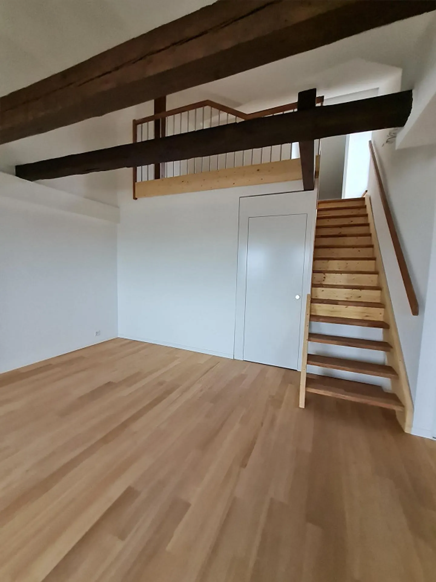 Einzigartige Maisonette mit Dachterrasse - Foto 3 von 9