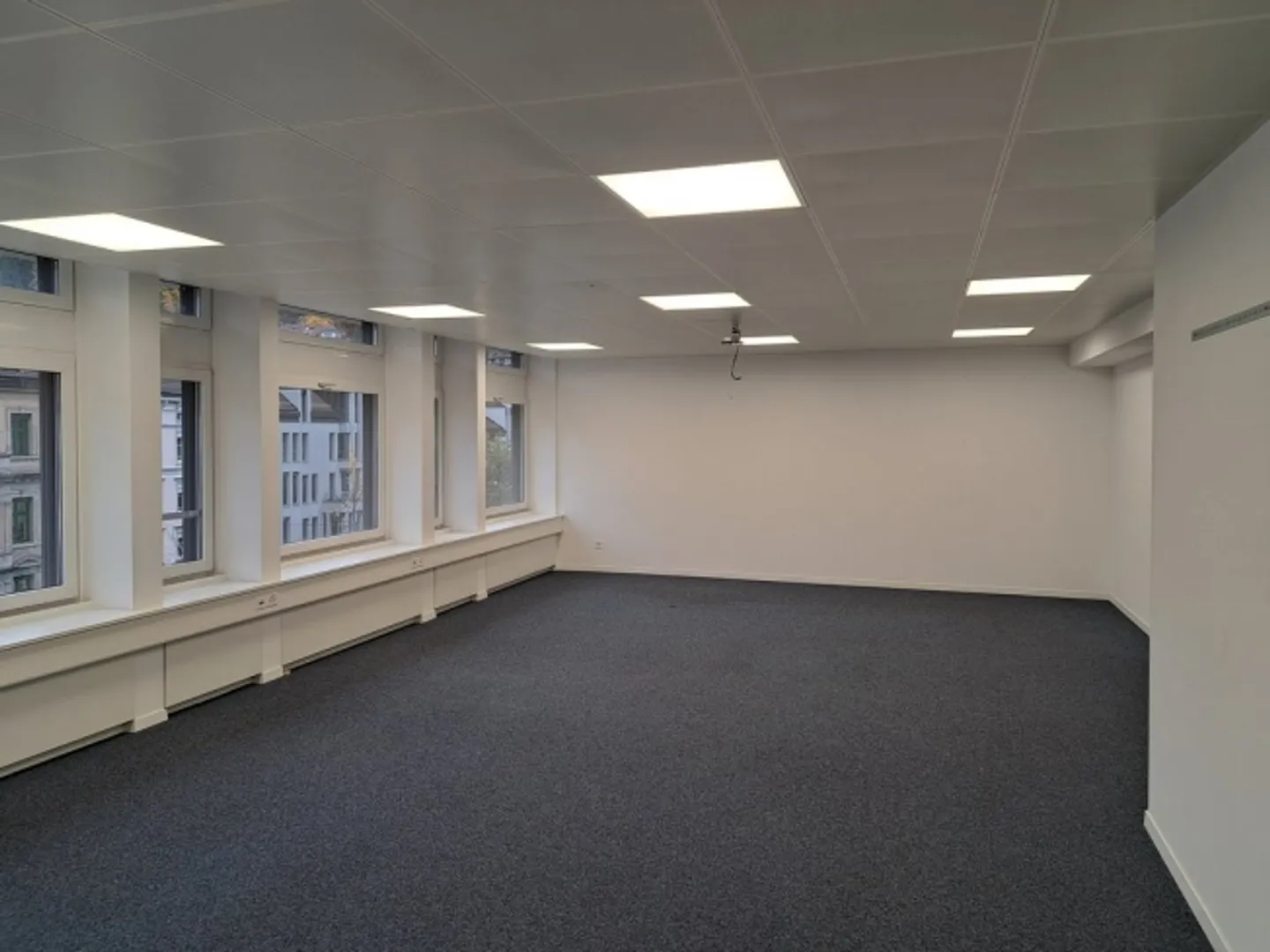 Bureau à louer - Photo 1 sur 6