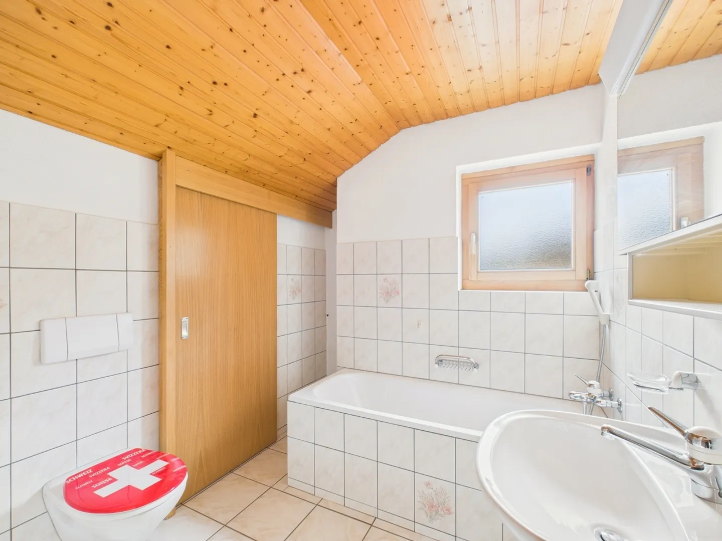 Spacious 4.5-room apartment - elegant apartment near schools and public transport, Val-de-Travers - Photo 7 of 9