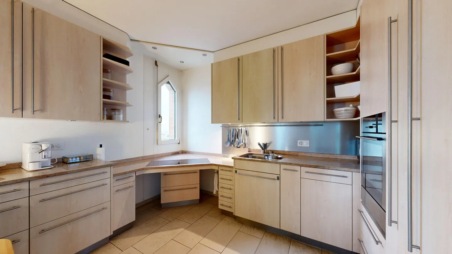 Spacious 3.5-room apartment with a panoramic view and parking space - Photo 6 of 17