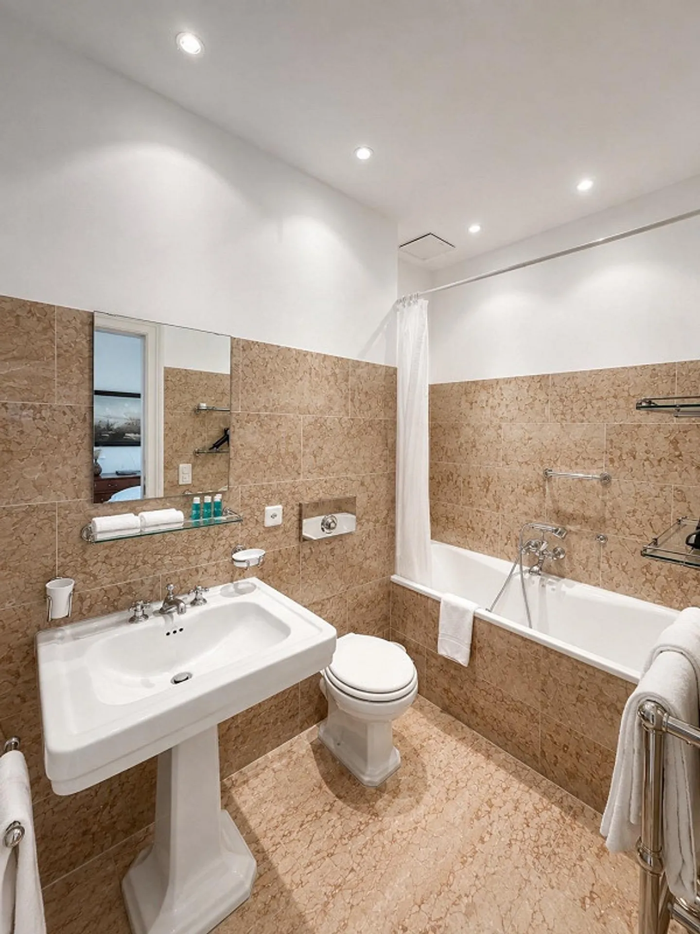 Appartement exécutif de luxe 1 chambre avec grand balcon | Salle de sport, sauna & - Photo 11 sur 12