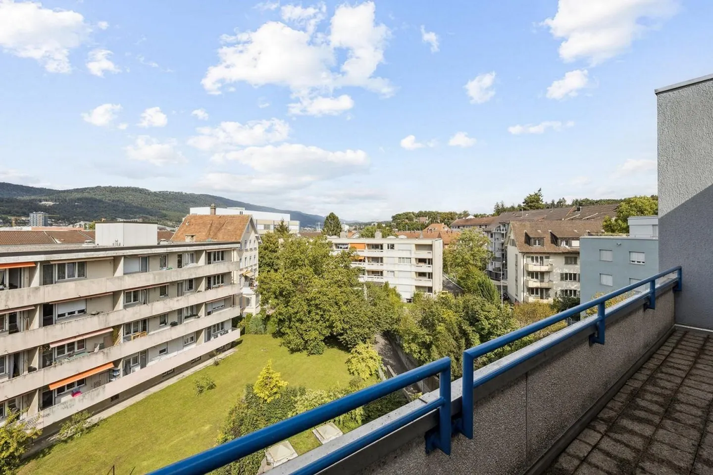 Appartamento 4.5 stanze recentemente ristrutturato con comfort moderno e balcone soleggiato - Foto 10 di 10
