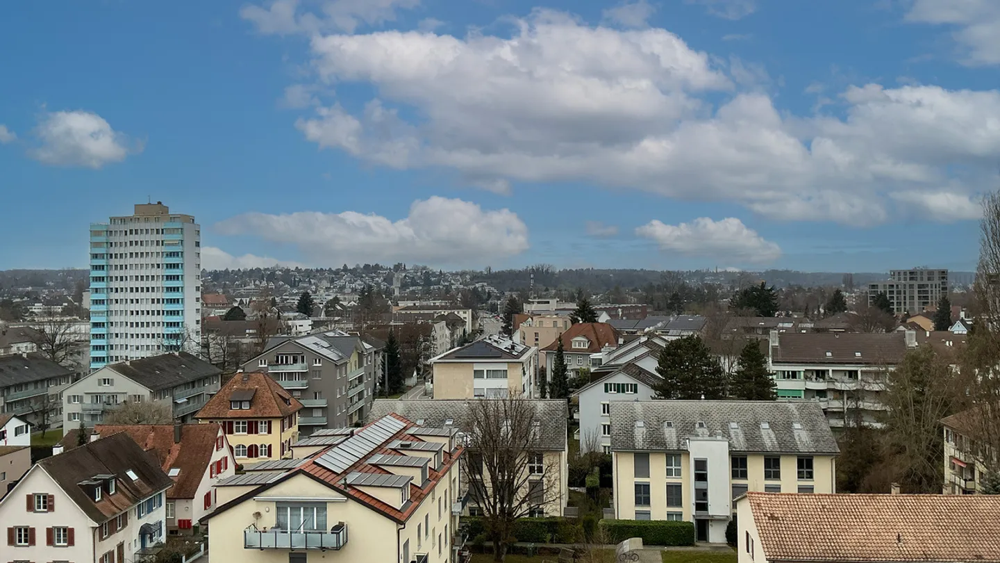 Spacious 3.5-room apartment with a panoramic view and parking space - Photo 9 of 17