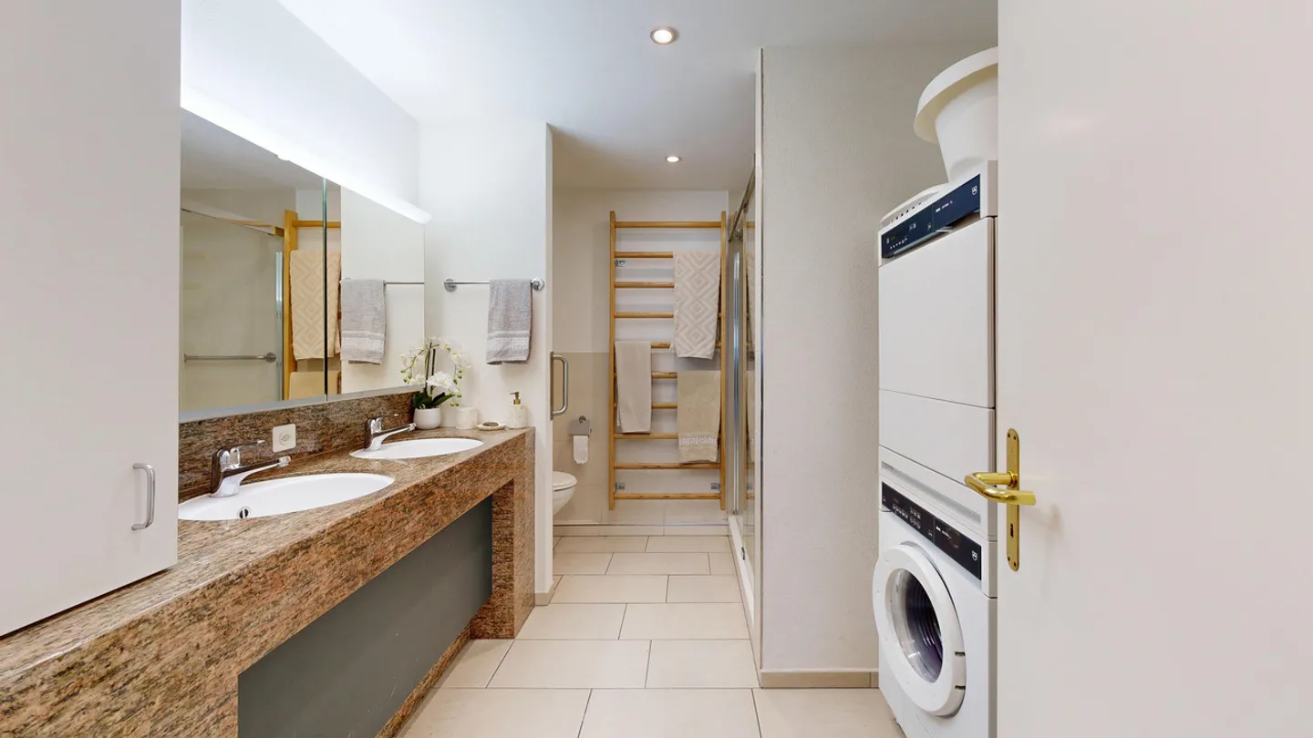 Spacious 3.5-room apartment with a panoramic view and parking space - Photo 12 of 17