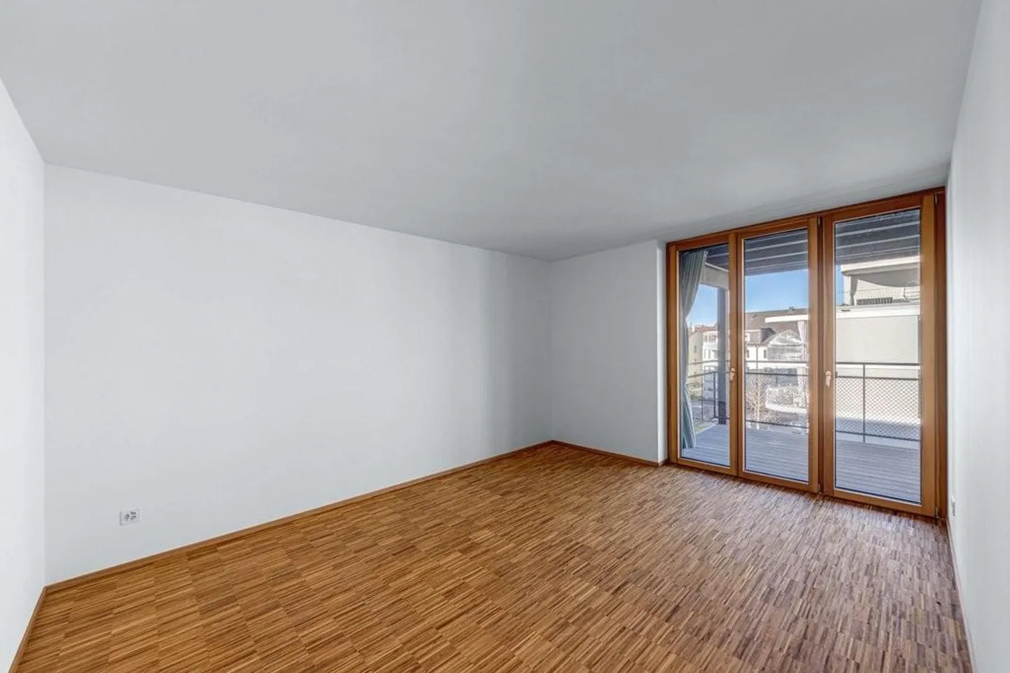 Modern Living in Birsfelden - Photo 8 of 10
