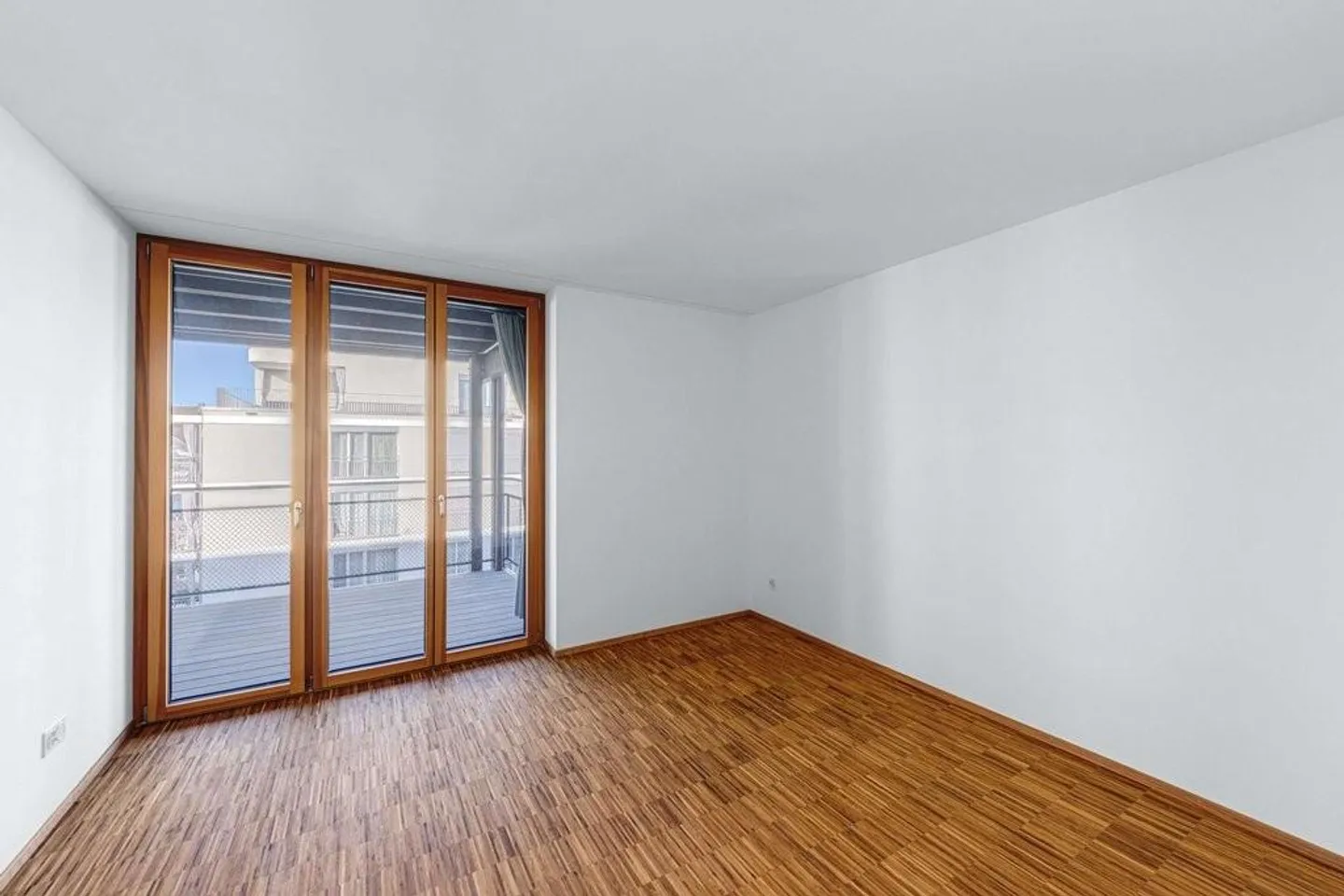 Modern Living in Birsfelden - Photo 9 of 10