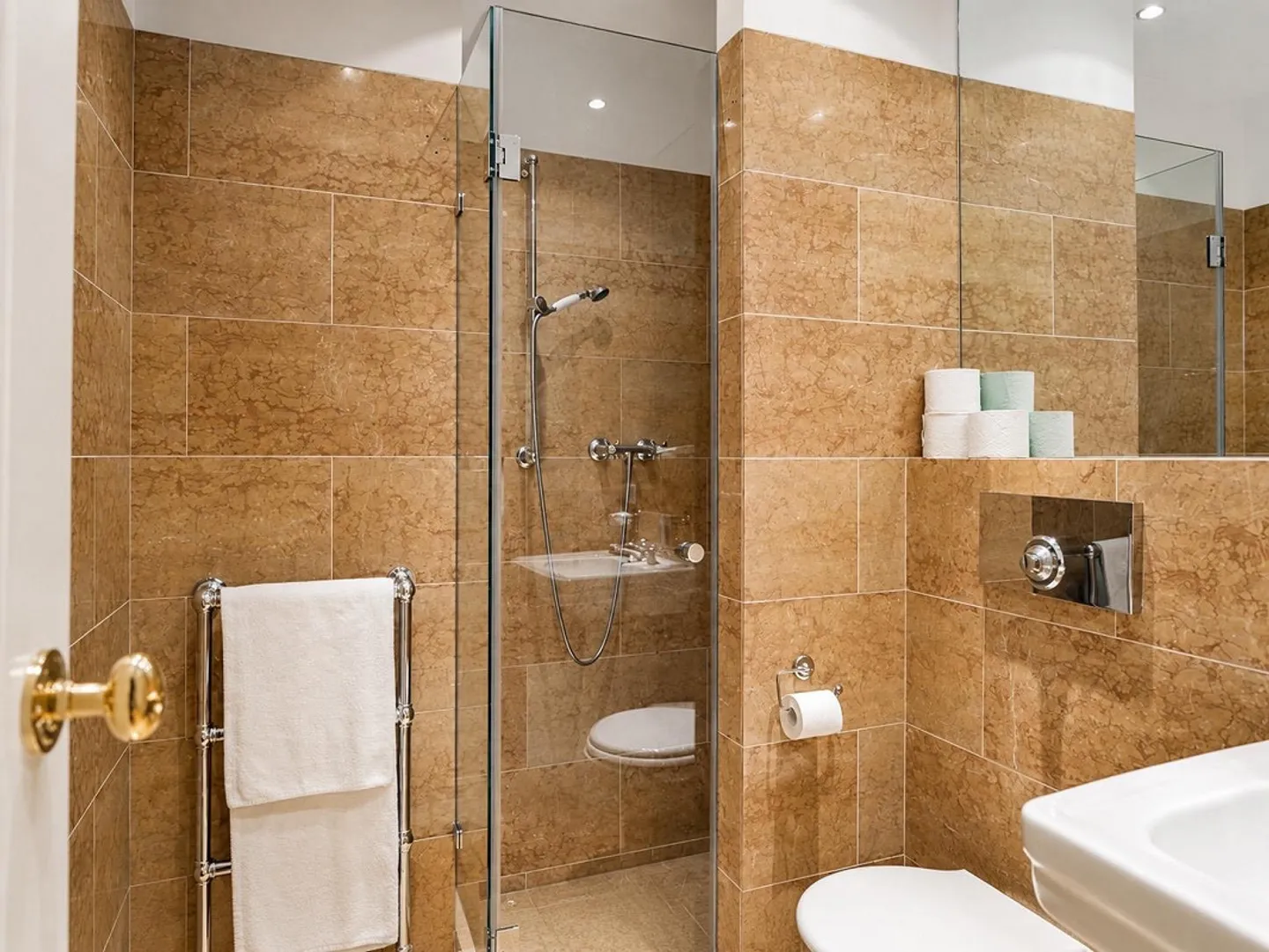 Appartement exécutif de luxe 3 chambres avec balcon privé | Salle de sport, sauna - Photo 11 sur 11