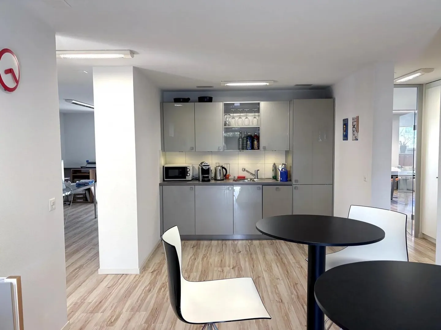 Geräumiger Gewerberaum (ideal für Büro und Dienstleistungsunternehmen) zur Miete in Monthey - Foto 6 von 11