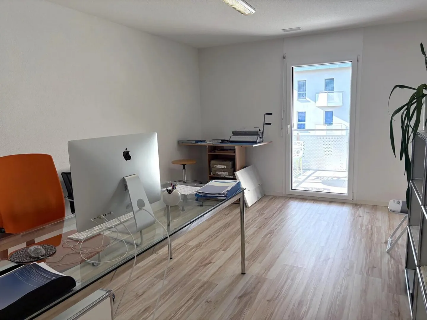 Geräumiger Gewerberaum (ideal für Büro und Dienstleistungsunternehmen) zur Miete in Monthey - Foto 7 von 11