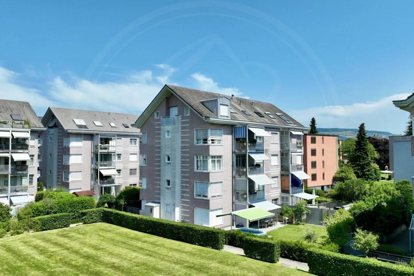 VERKAUFT - Die ideale Wohnung für den Start ins Eigentum: kompakt, charmant und zentral gelegen - Foto 2 di 13