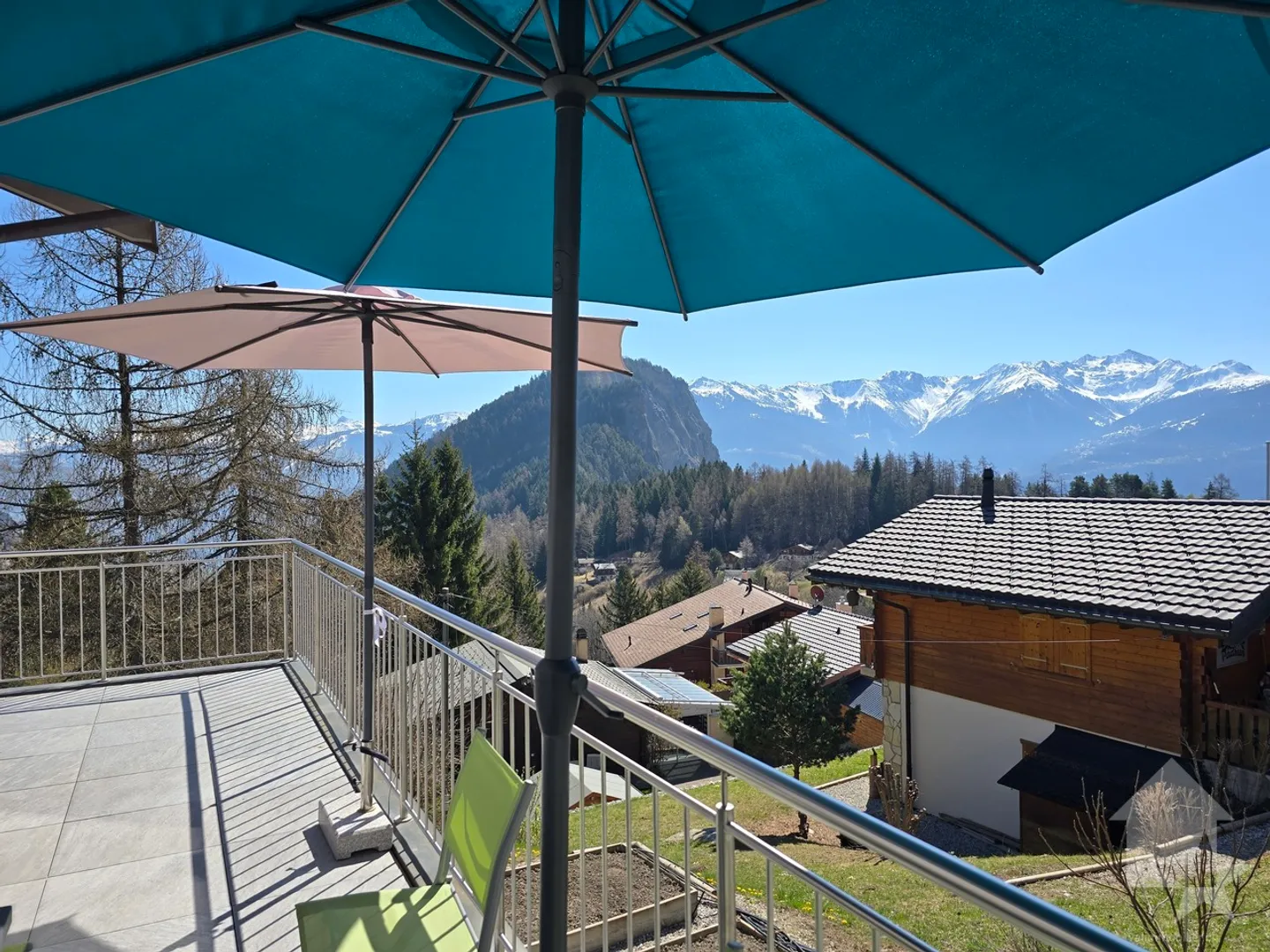 Individual Villa with 2 Independent Apartments - Photo 31 of 35