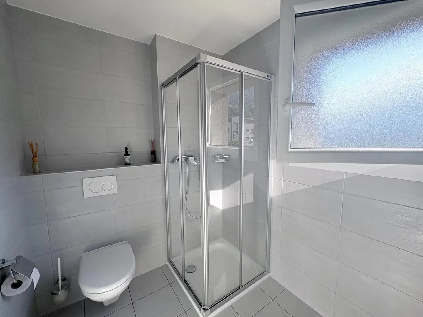 Geräumiger Gewerberaum (ideal für Büro und Dienstleistungsunternehmen) zur Miete in Monthey - Foto 9 von 11