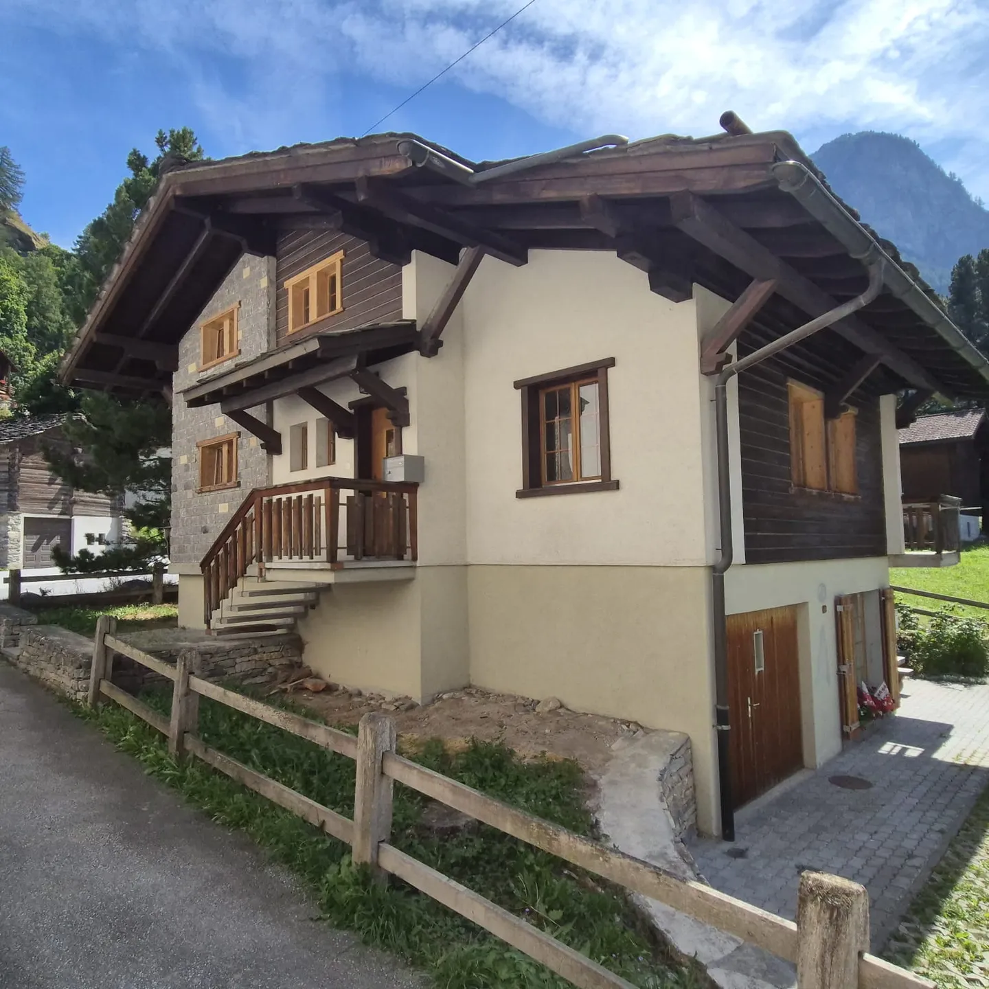 Chalet mit Zwei Apartments - Foto 5 von 15