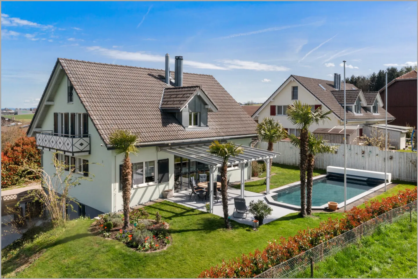 Exclusive country house with pool and wellness area - rent-to-own possible! - Photo 1 of 13